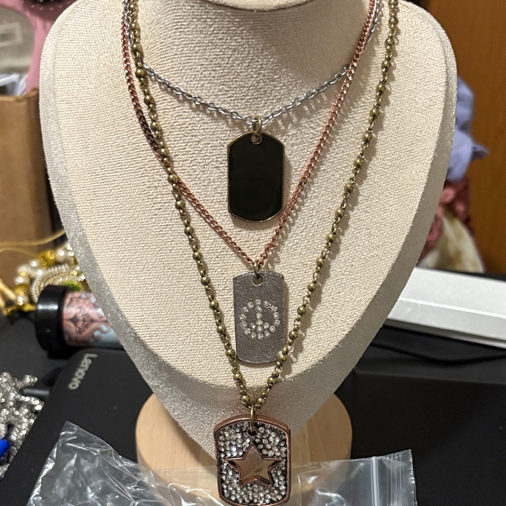 Elegant Multi-Layered Necklace Set with Star and Circle Pendants